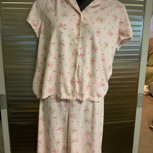 Secret Pleasures capri pajamas - Picture 3 of 4